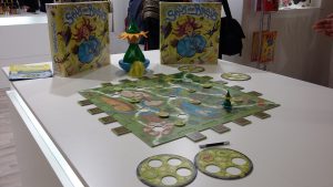 Bild: Spielpräsentation mit Spielmaterial