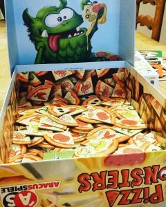 Bild: geöffnete Spielschachtel "Pizza-Monsters"