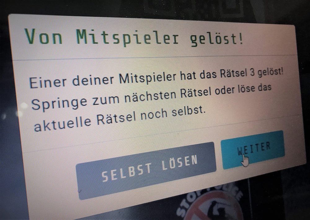 Ein Cpmputersplashscreen mt der Aufschrift Vom Mitspieler gelöst.
