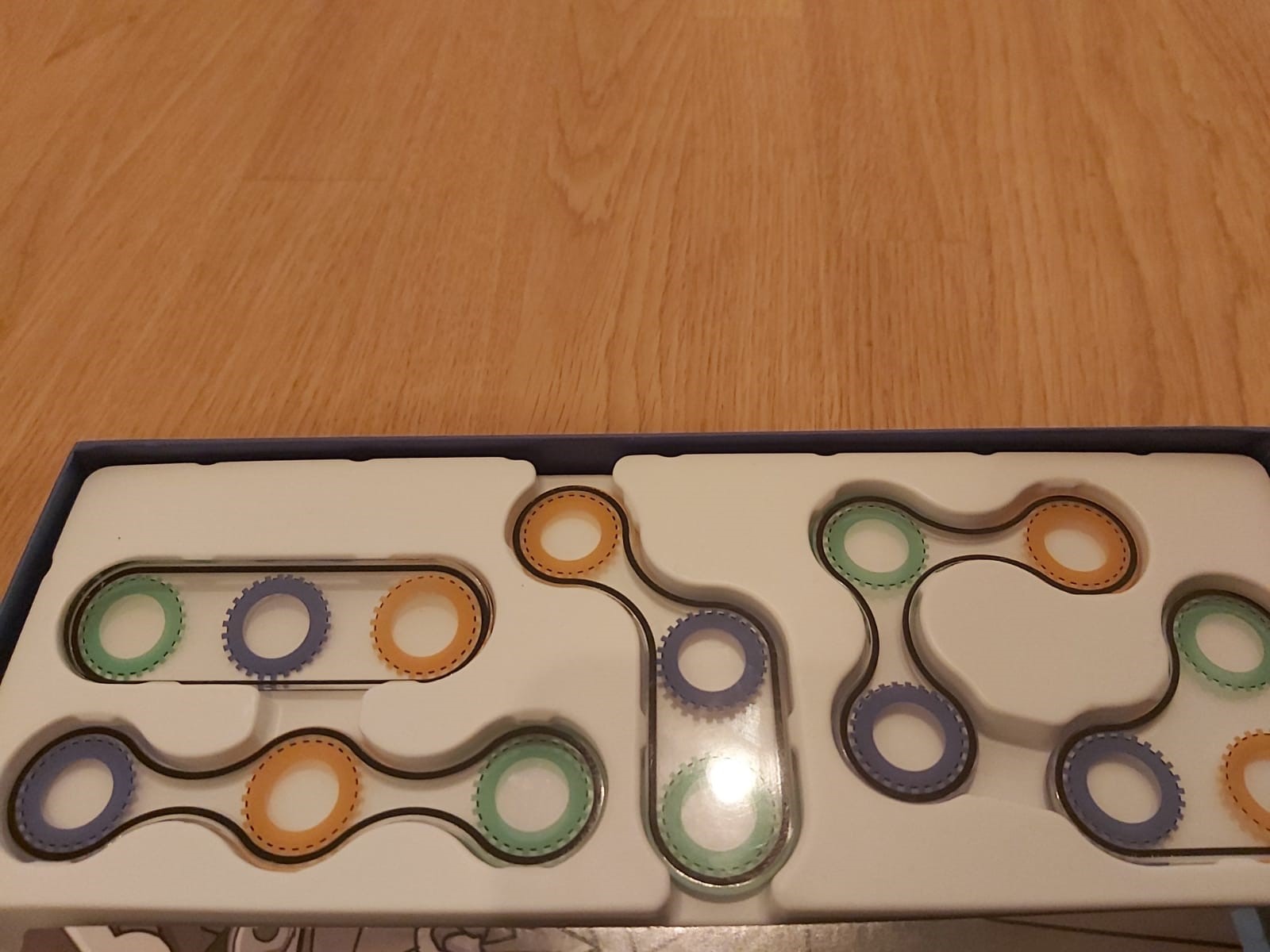 Die fünf unterschiedlich geformten Zahnräder von "Trilos".