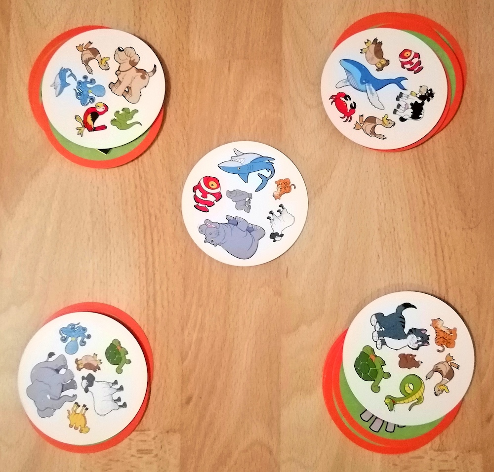 Variantenbeispiel. Wer bekommt als erster alle Karten los?