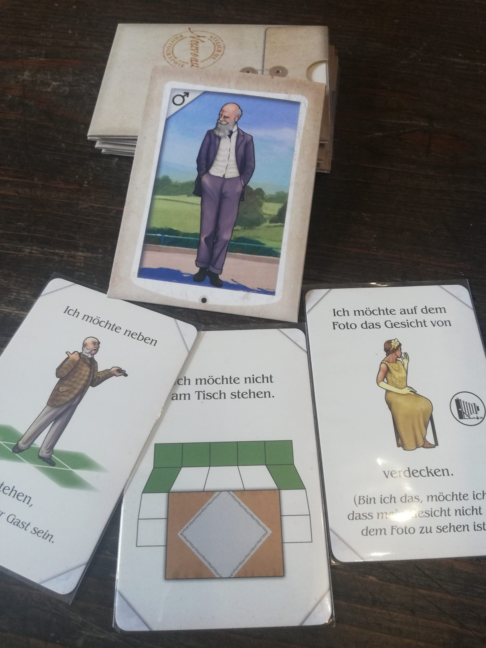 Personenkarten mit Anweisungen zur Platzierung