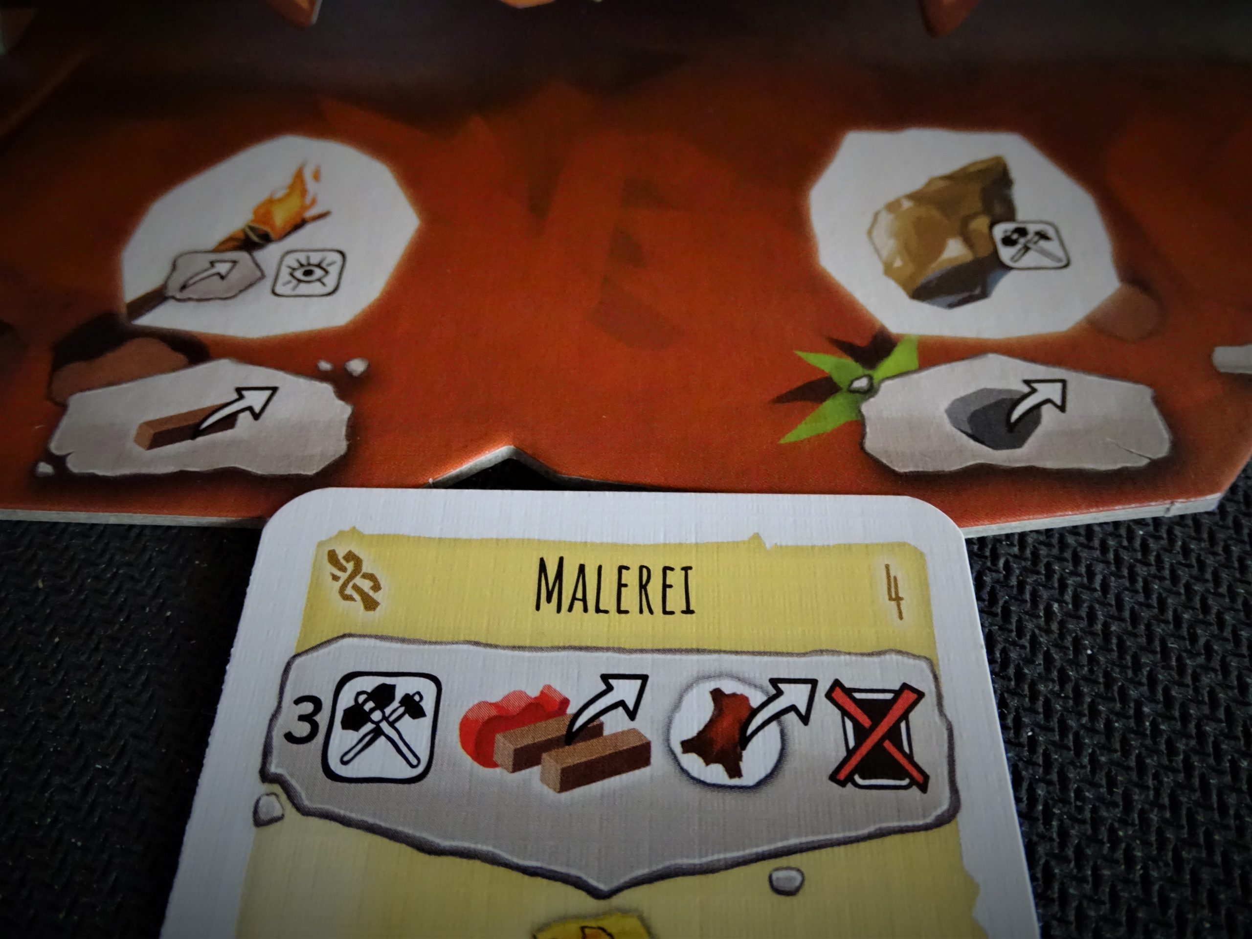 Fackel und Steinkeil sind schon bekannt. Nun hat das Team die Malerei erlernt. 