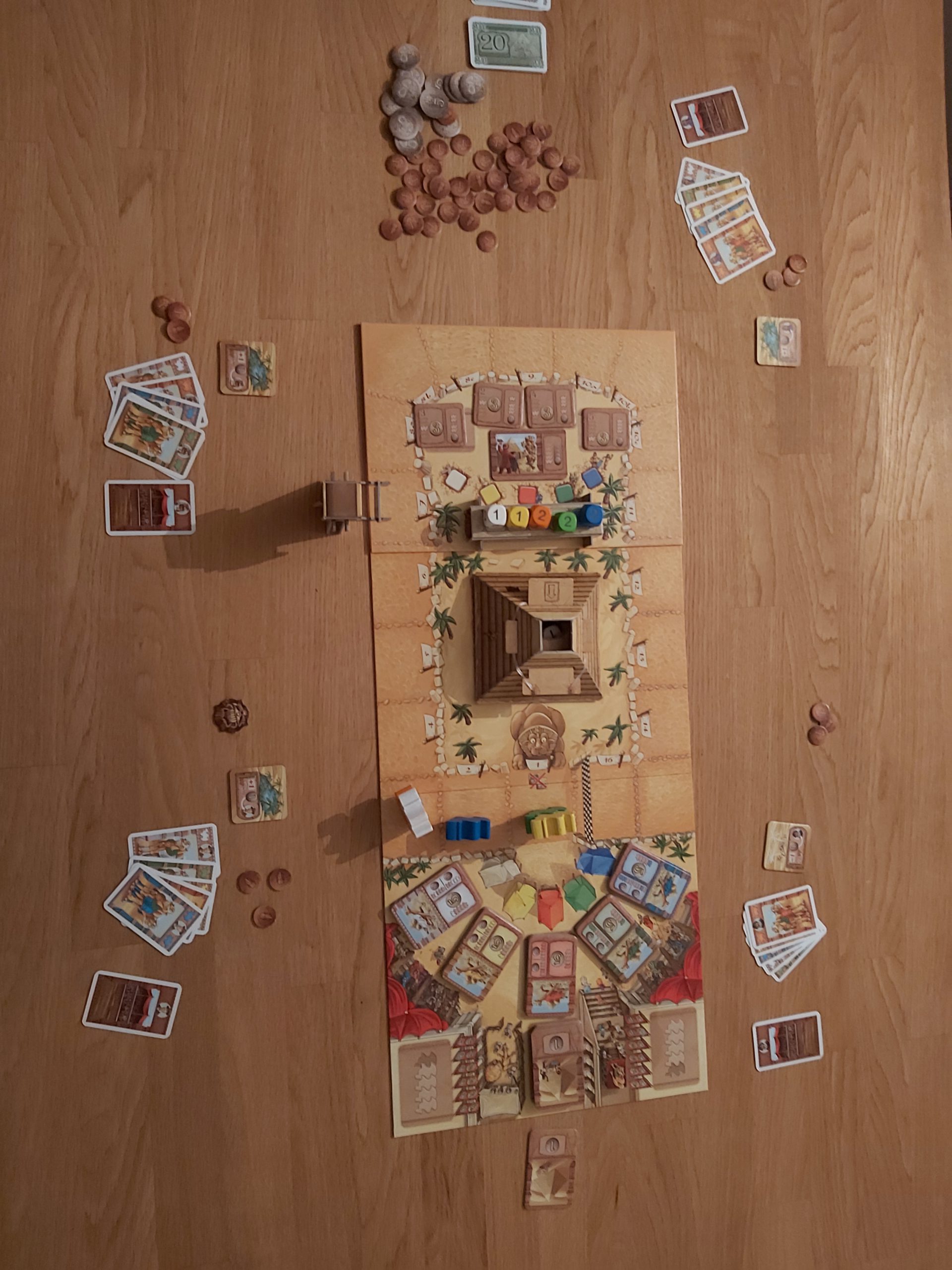 Zu sehen ist der Spielaufbau von Supercup für 4 Spielende. 