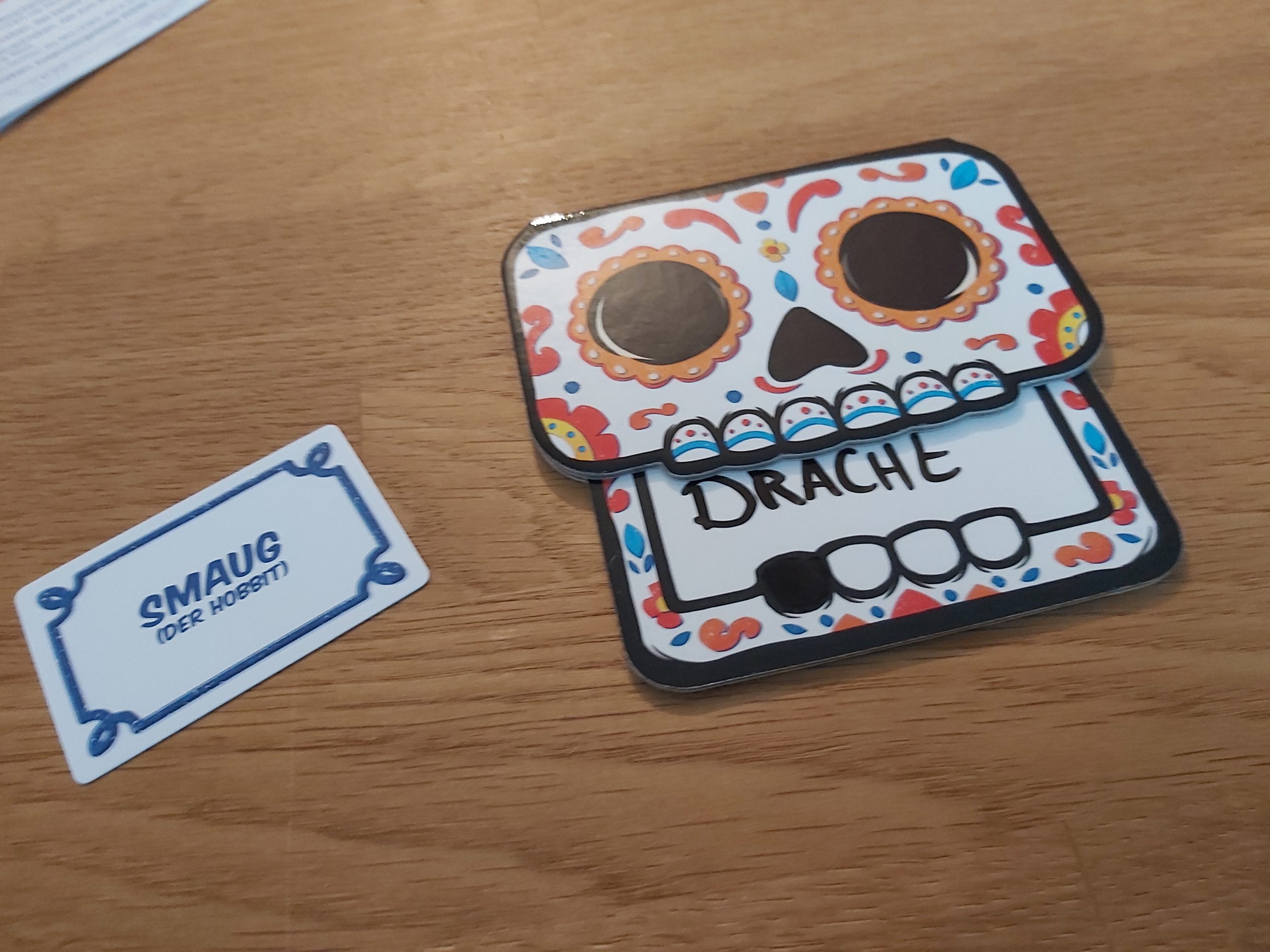 Zu sehen ist eine aufgeschriebene Assozation zu einer verstorbenen Persönlichkeit.