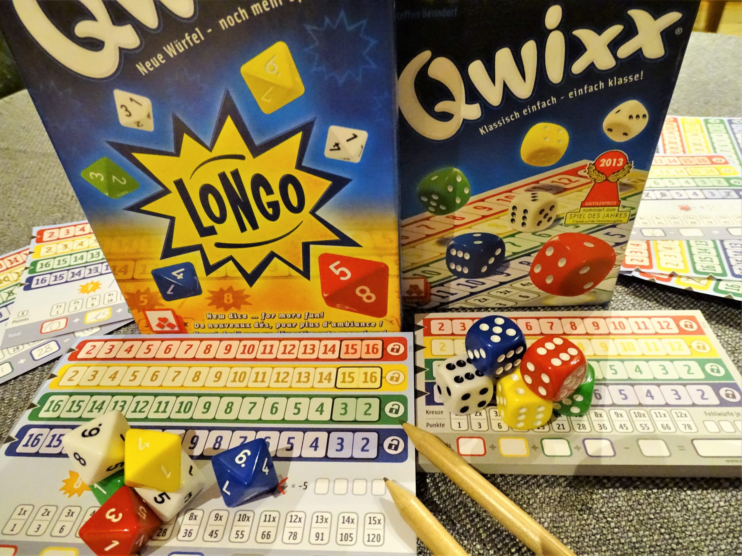 Longo ist der 10. Teil aus der Qwixx-Serie. Im Vergleich zum Original ist alles etwas größer geworden.