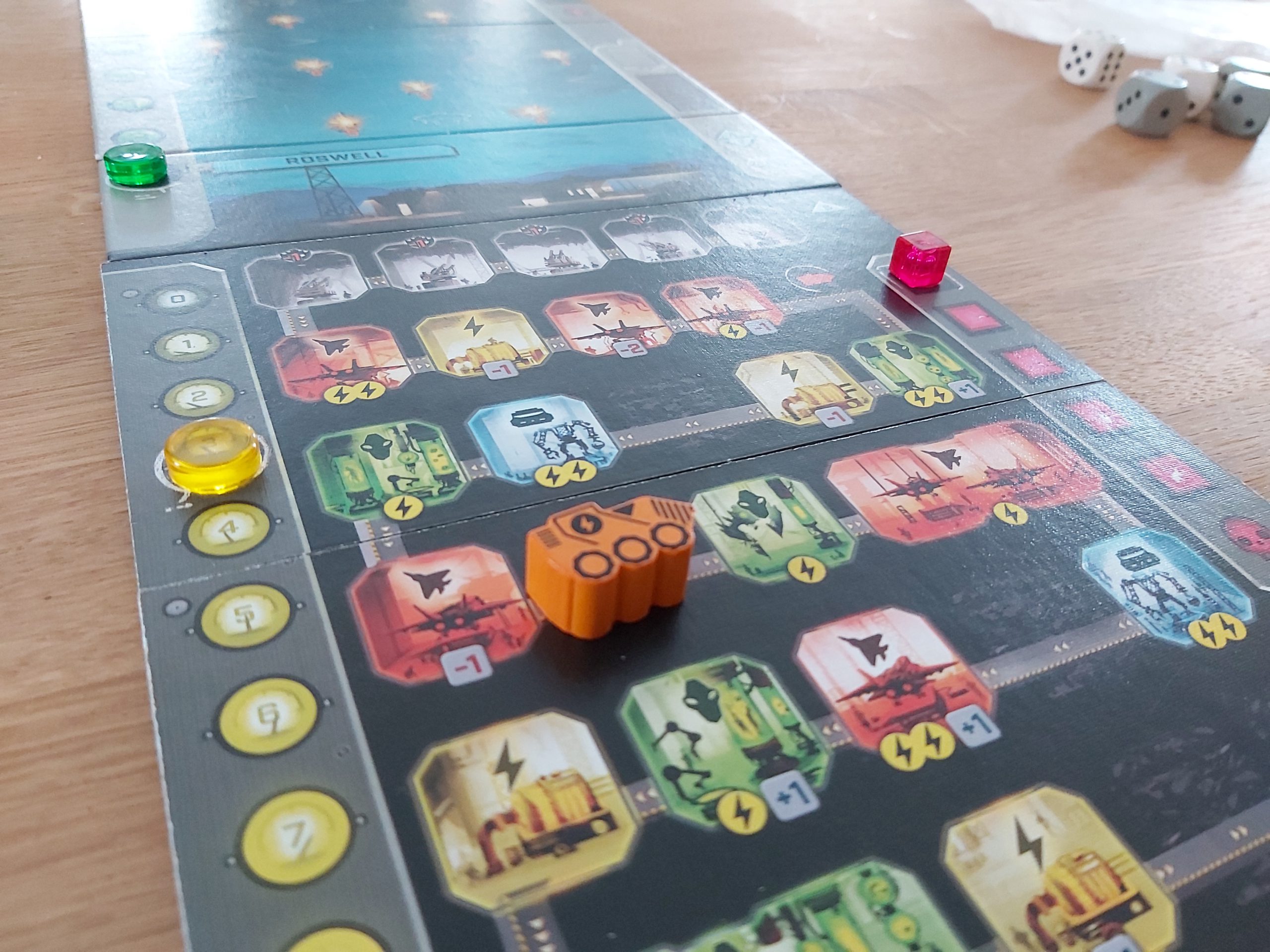 Zu sehen sind die unterschiedlichen Räume einer Basis in Under Falling Skies.