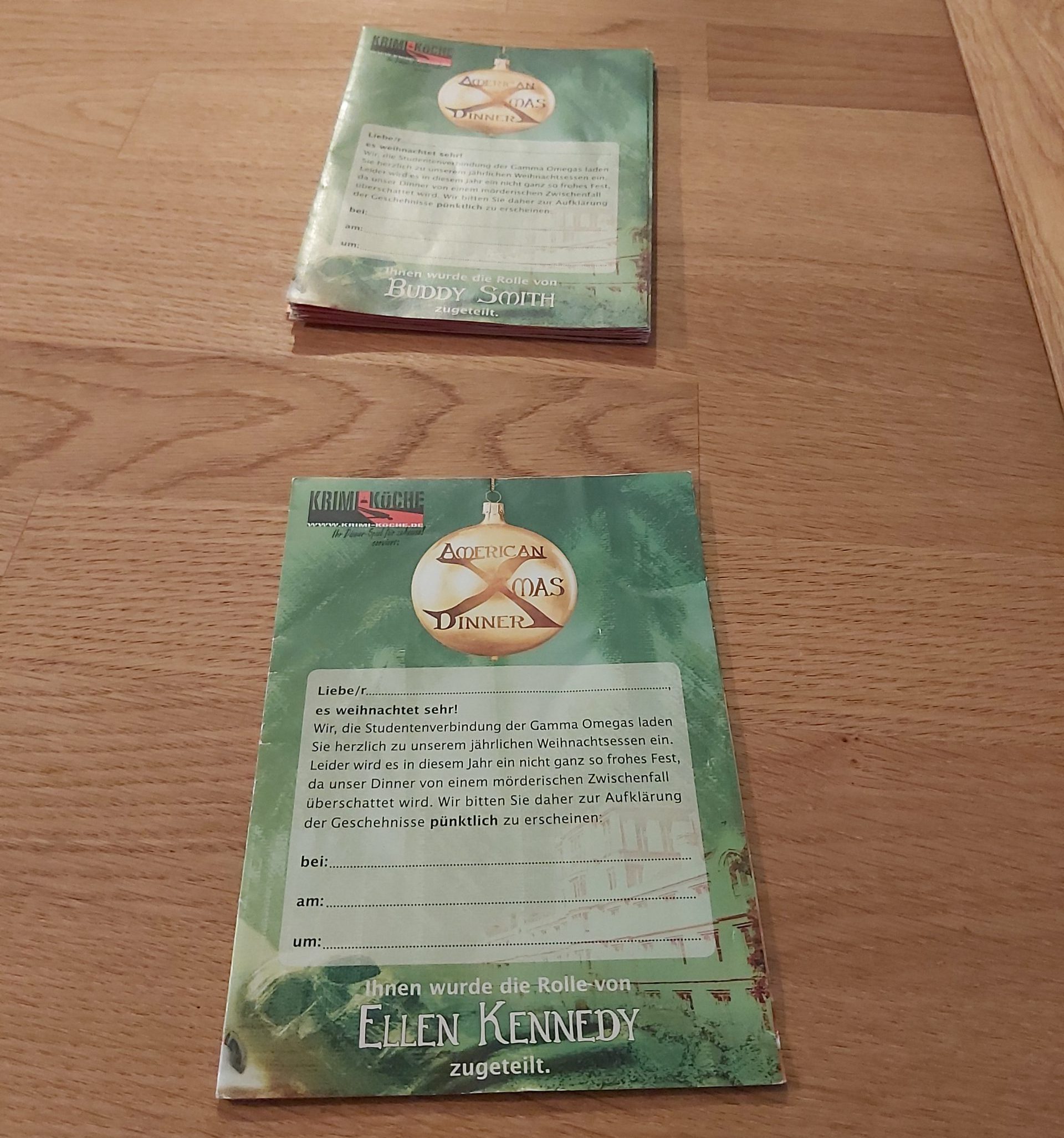 Zu sehen sind die Einladungen. 