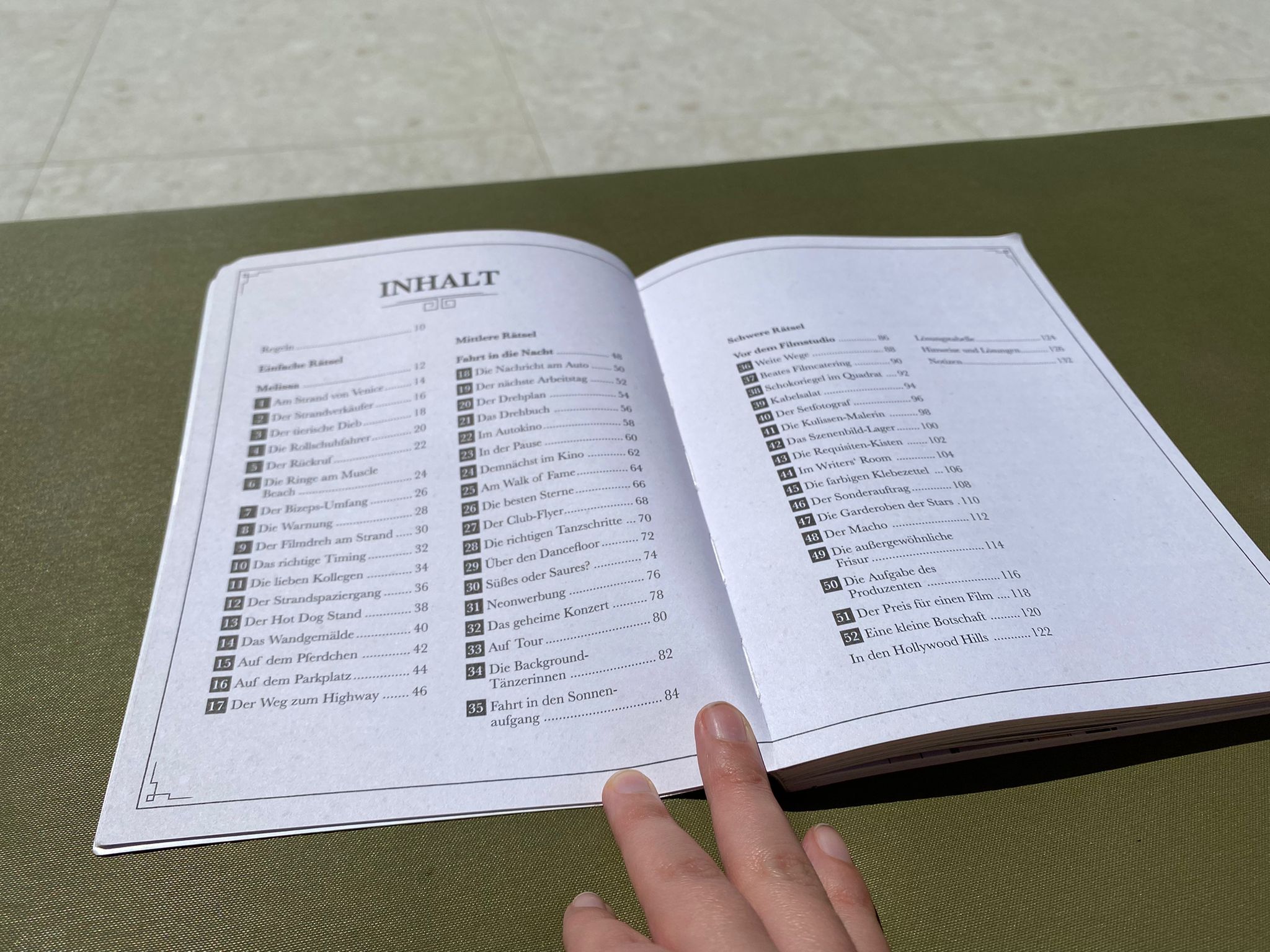 Zu sehen ist das Inhaltsverzeichnis des Logika-Buches.