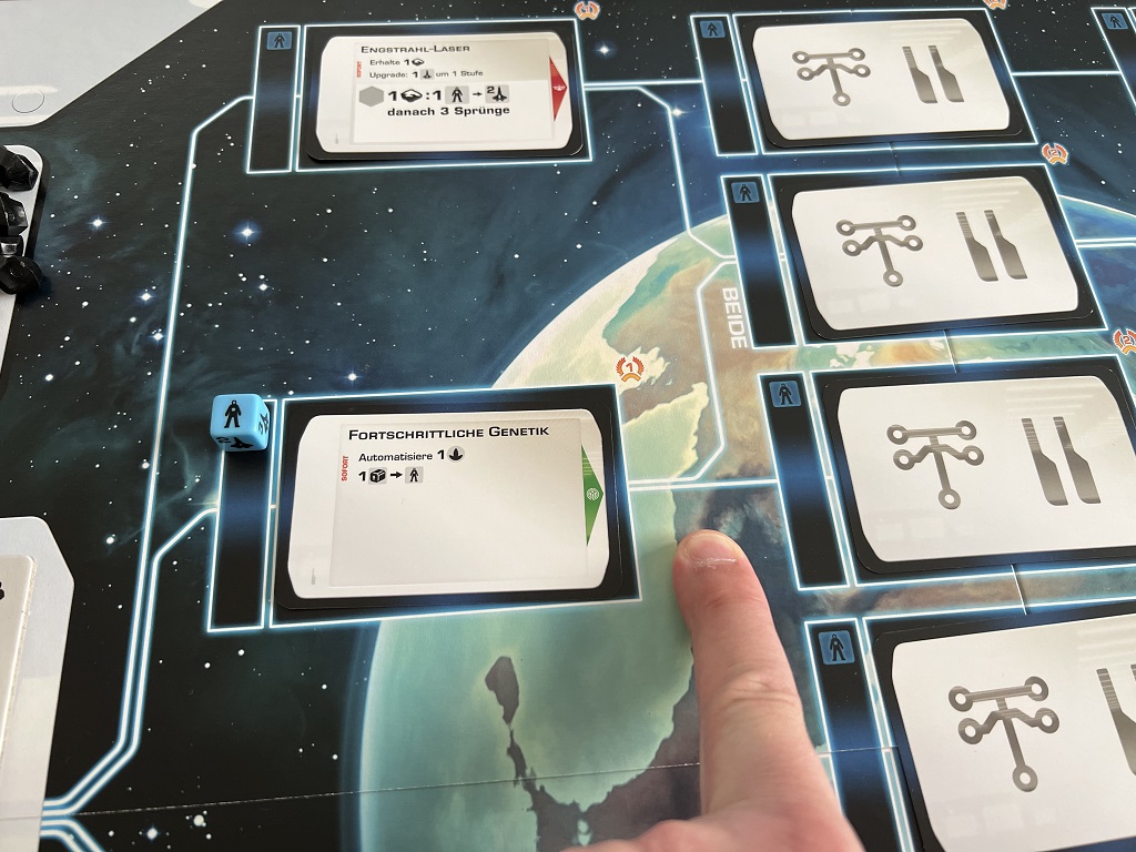 Spielplan mit Entwicklungskarten 