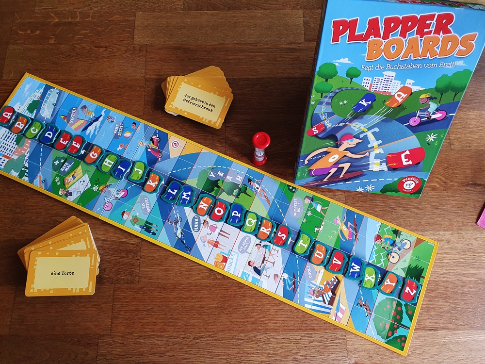 Spielkarton und Inhalt