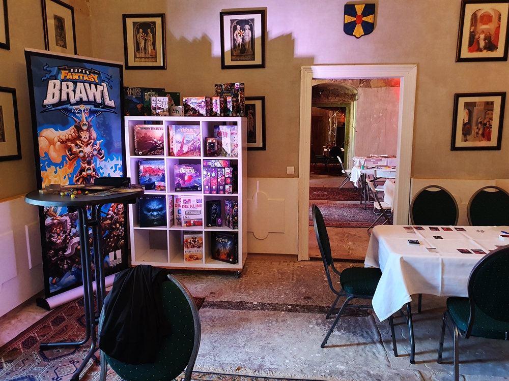 Raum in der Burg, Spiele sind ausgestellt