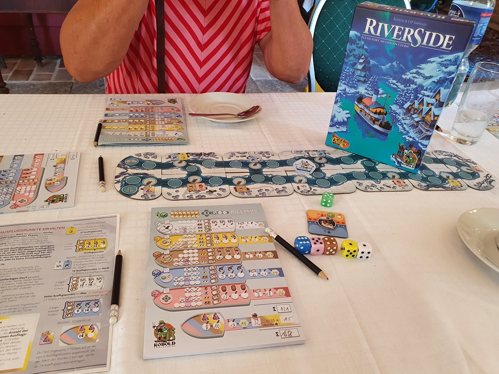 Spieltisch mit Riverside