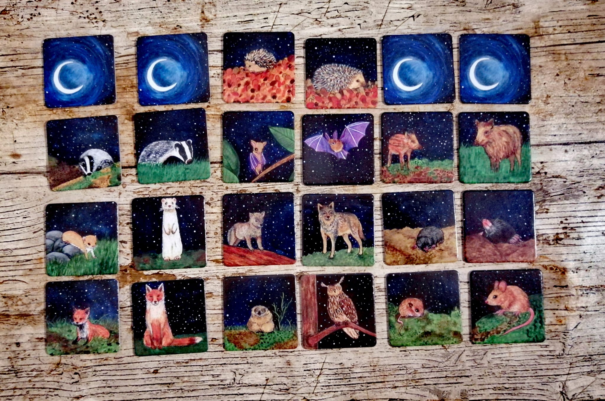 Die Jungtiere, sowie ihre Eltern sind hübsch gestaltet. Wir finden Wölfe, Eulen, Fledermäuse oder auch Wildschweine. 