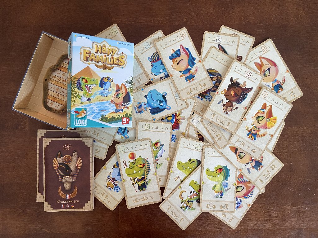 Schachtel und Karten des Spiels Hapy Families