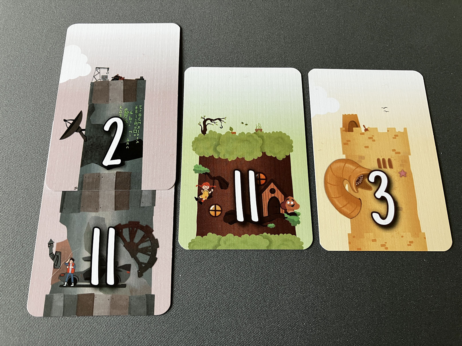 Exemplarisch 4 Karten aus dem Spiel