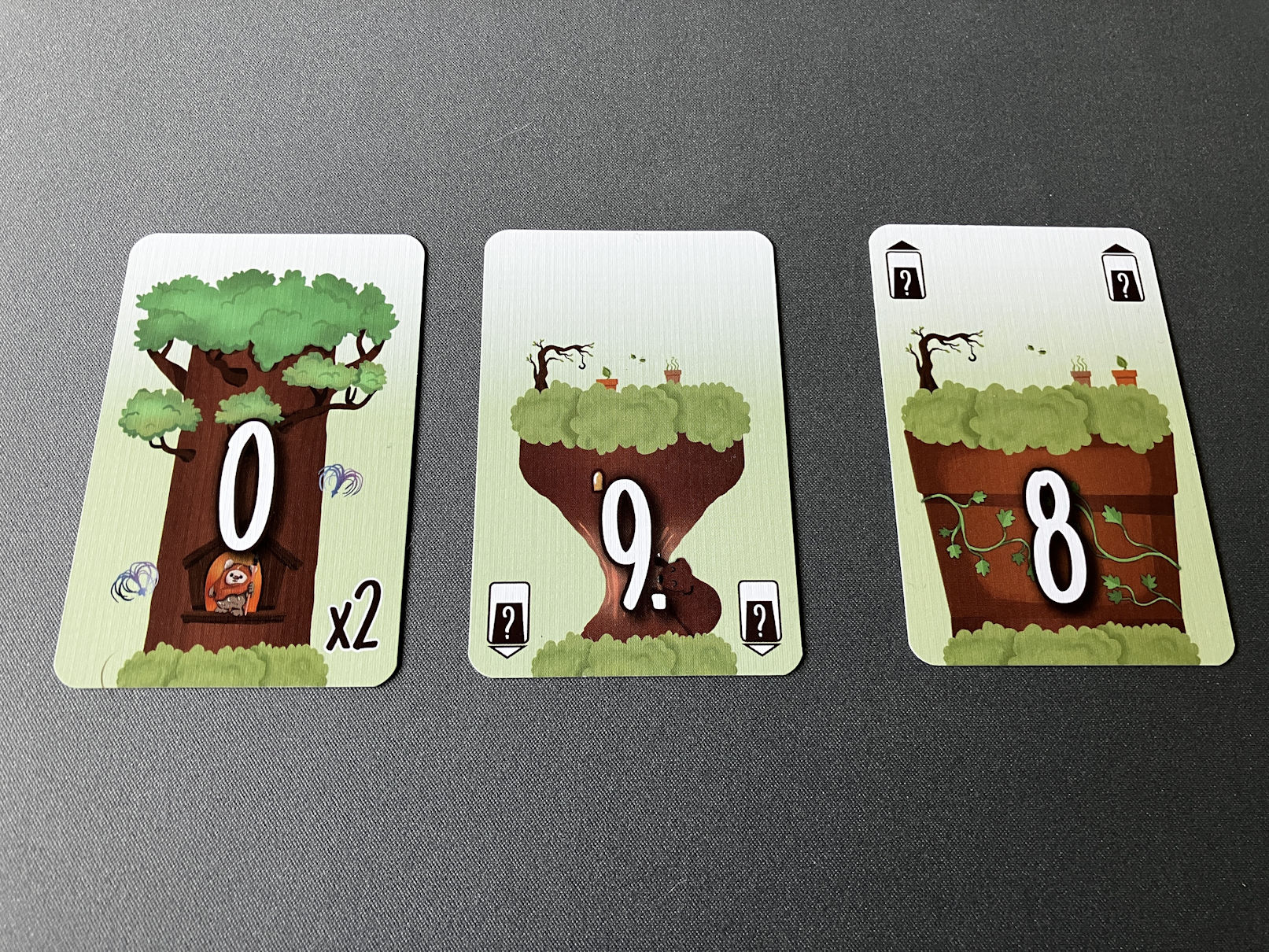 Die Karten Null, Neun und Acht des Grünen Turms kurz vorgestellt.