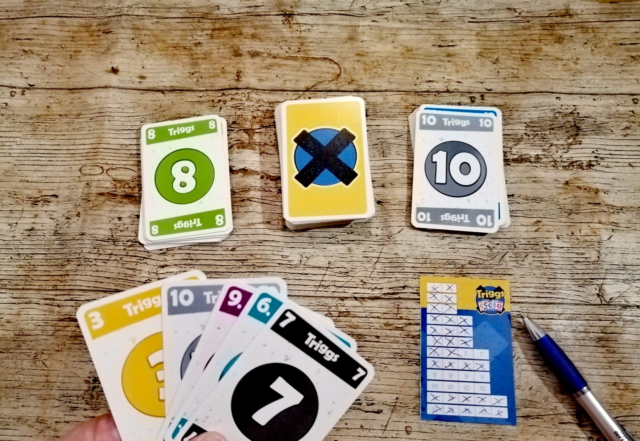 Mit den Zahlenkarten in der Hand, sollte man möglichst mehrere Kreuze machen können.