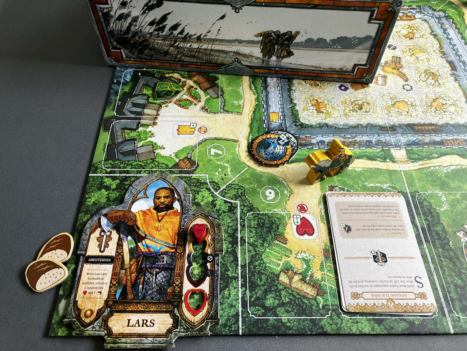 Nachgestellte Spielszene auf einer Ecke des Spielplans