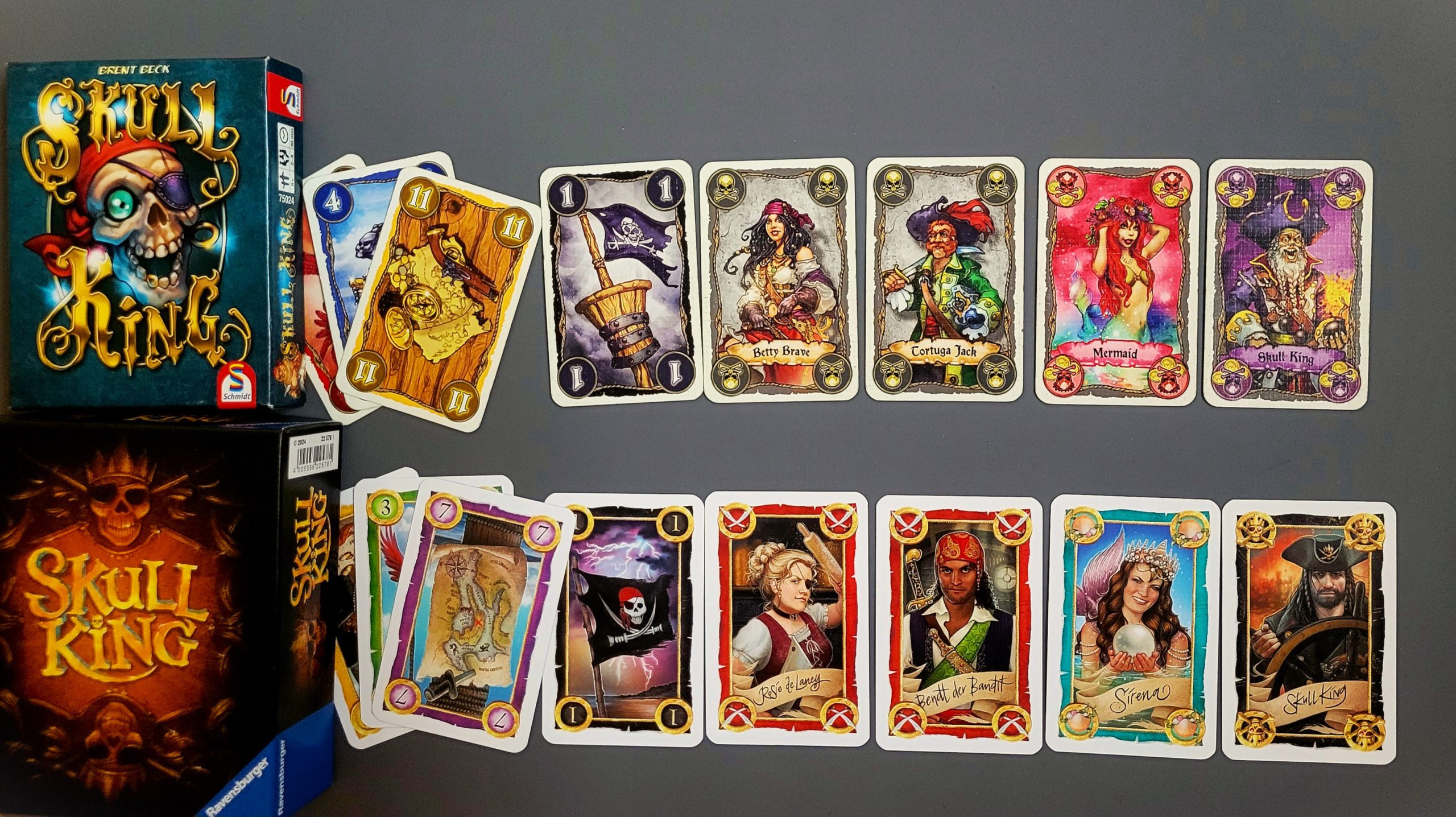 Gezeigt werden die Karten der alten und neuen Ausgabe im Vergleich.