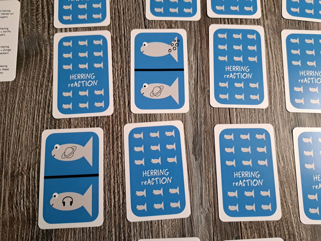 Zwei Heringe stimmen überein