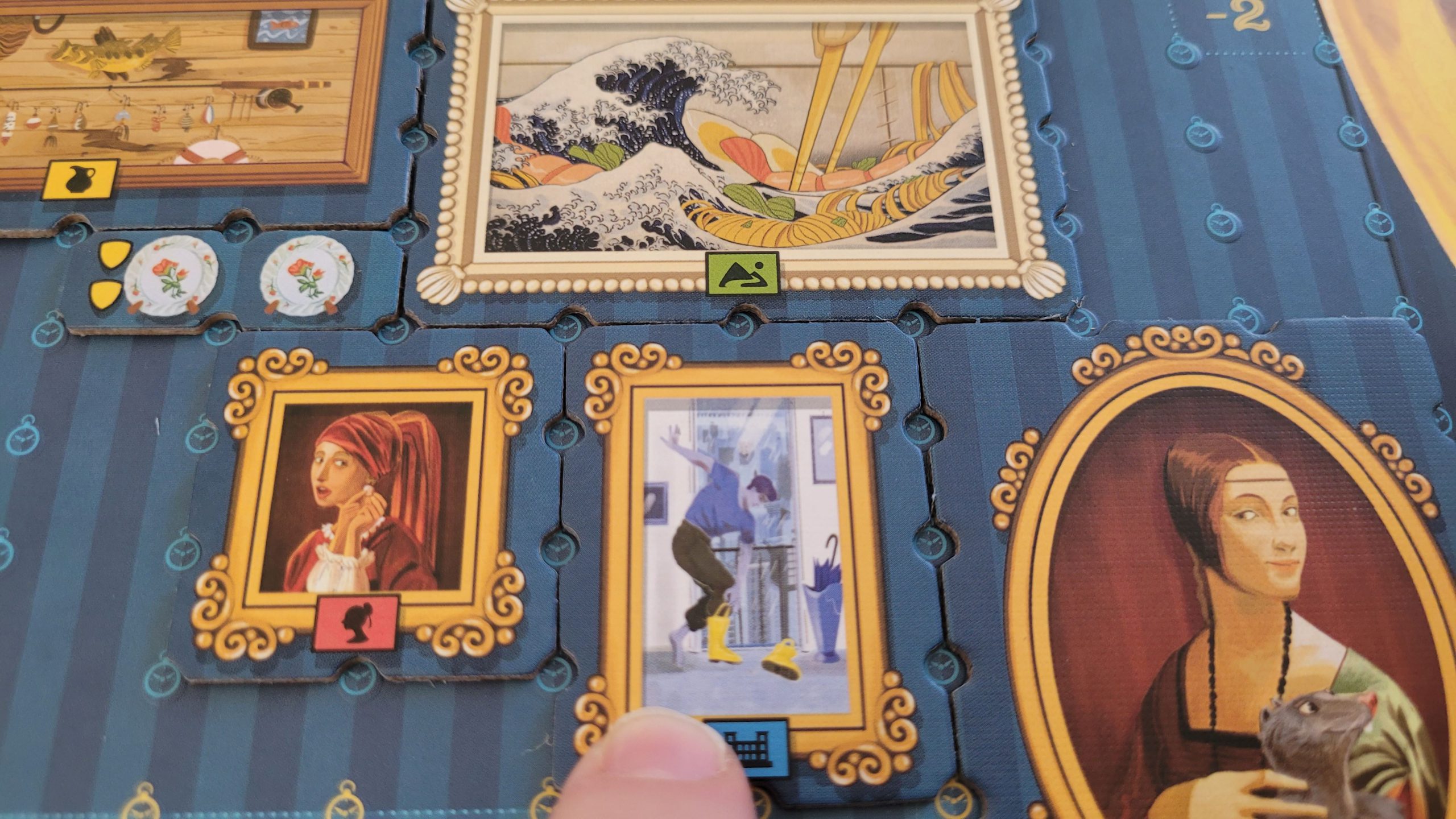 Geschicktes Platzieren am Beispiel - gleiche Bilderrahmen berühren sich.