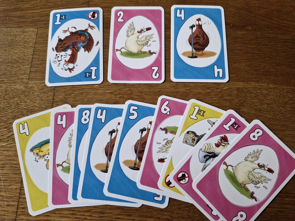 Zur Abrechnung werden die drei zu Beginn beiseite gelegten Karten aufgedeckt