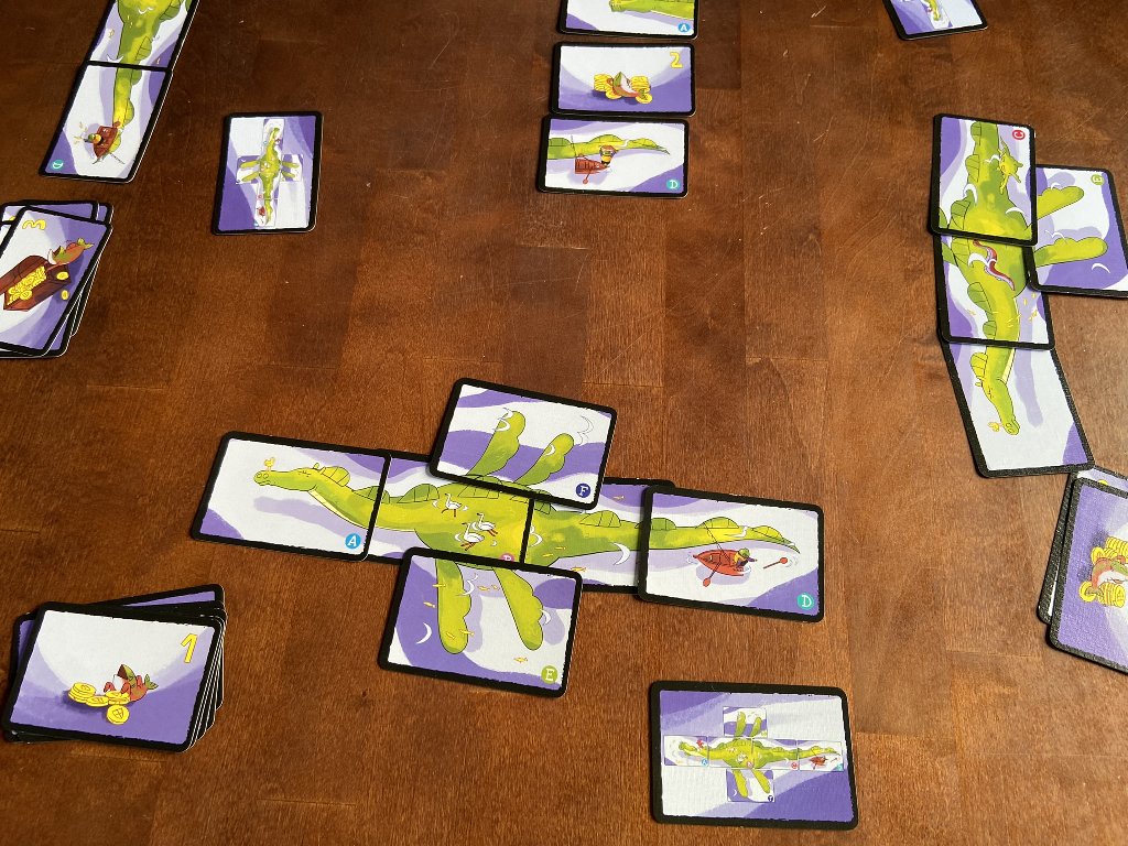 Zu sehen ist ein fertig zusammengebauter Nessie.