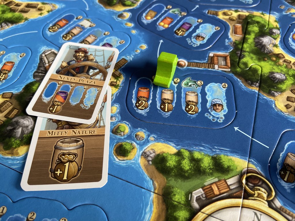 Das Schiff eines Spielers steht auf einem Hafenfeld zum Entladen