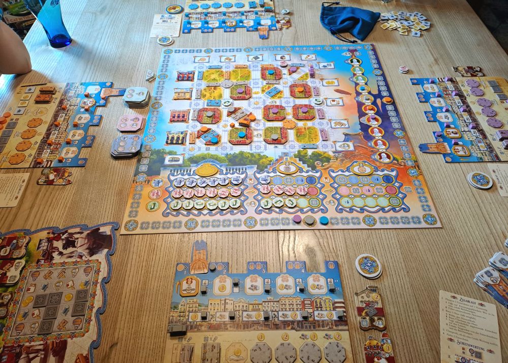 Blick auf den Spieltisch bei 4 Personen.