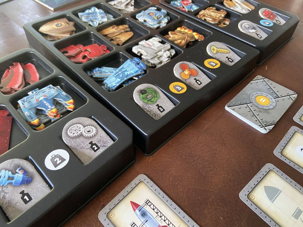 Zu sehen ist das Material, gegen das ich meine gesammelten Schrottplatzteile tauschen kann.