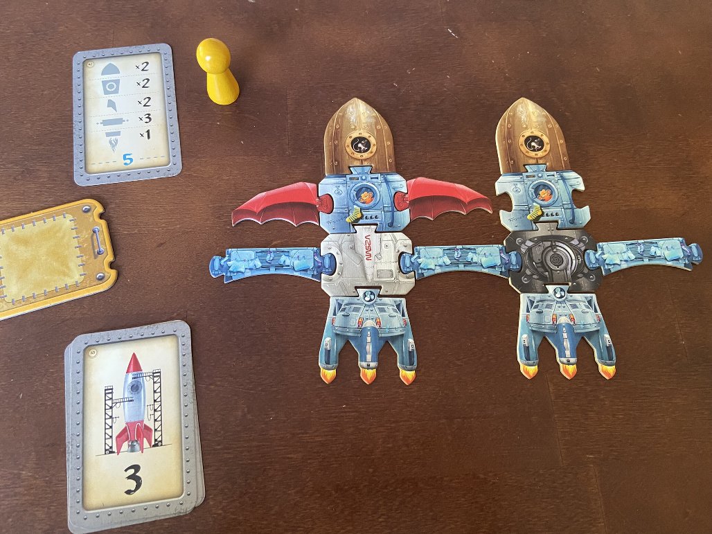 Zu sehen ist meine fertige Rakete. Sie entspricht den gewünschten Vorgaben.