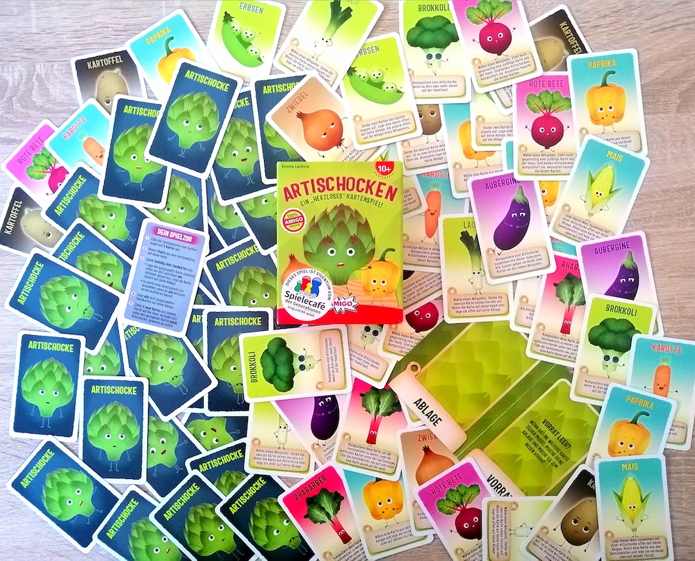 Spieleschachtel mit Inhalt