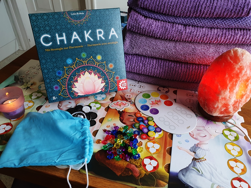 Spielkarton und Inhalt