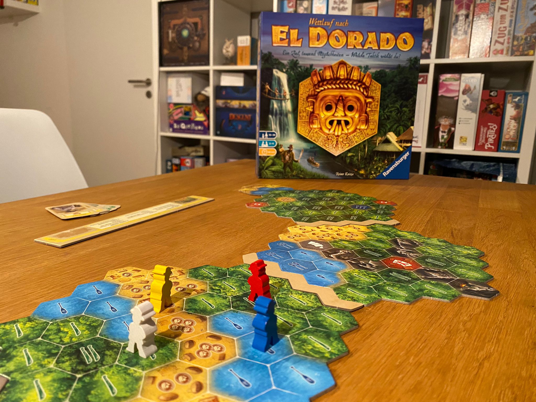 Zu sehen ist das Spiel El Dorado mit Verpackung und Inhalt