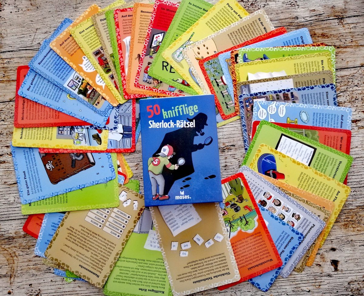 Spieleschachtel mit Inhalt