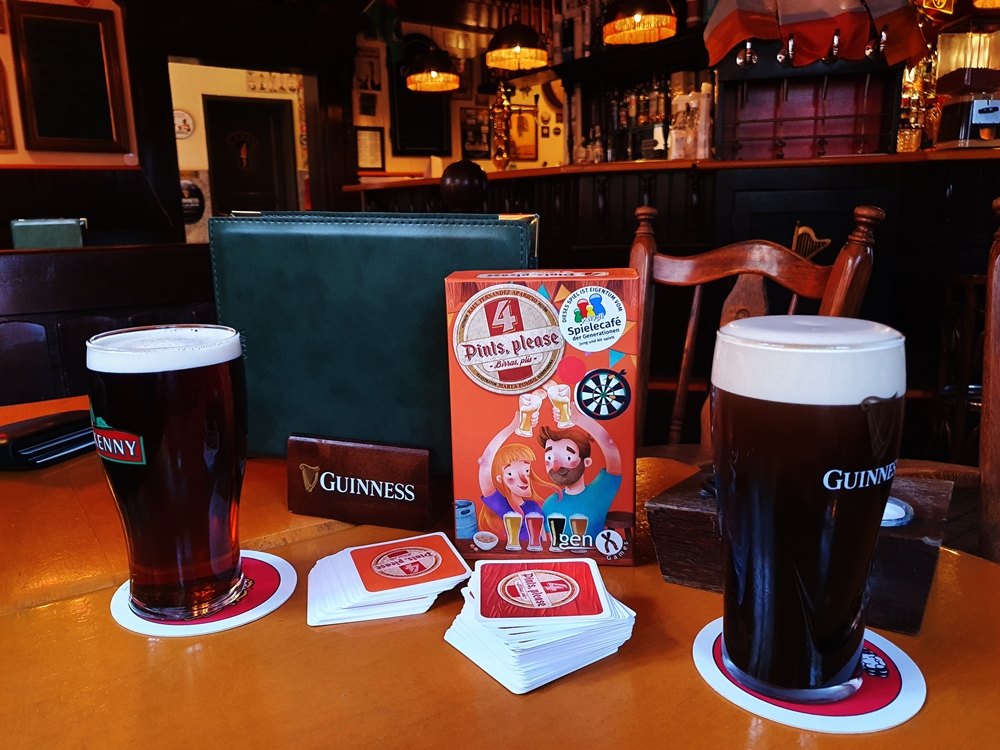 Spielkarton und Inhalt