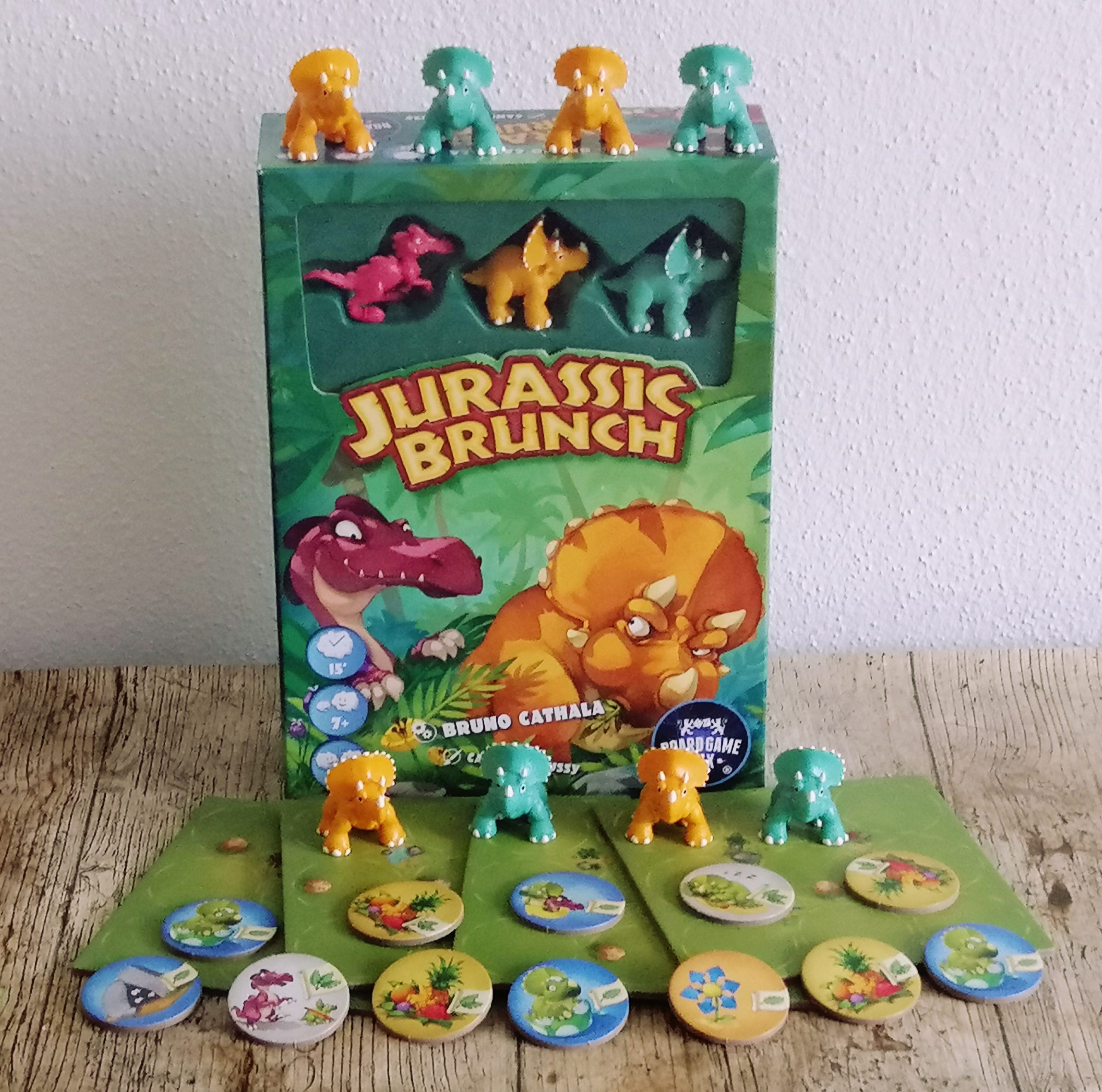 Spieleschachtel mit Inhalt