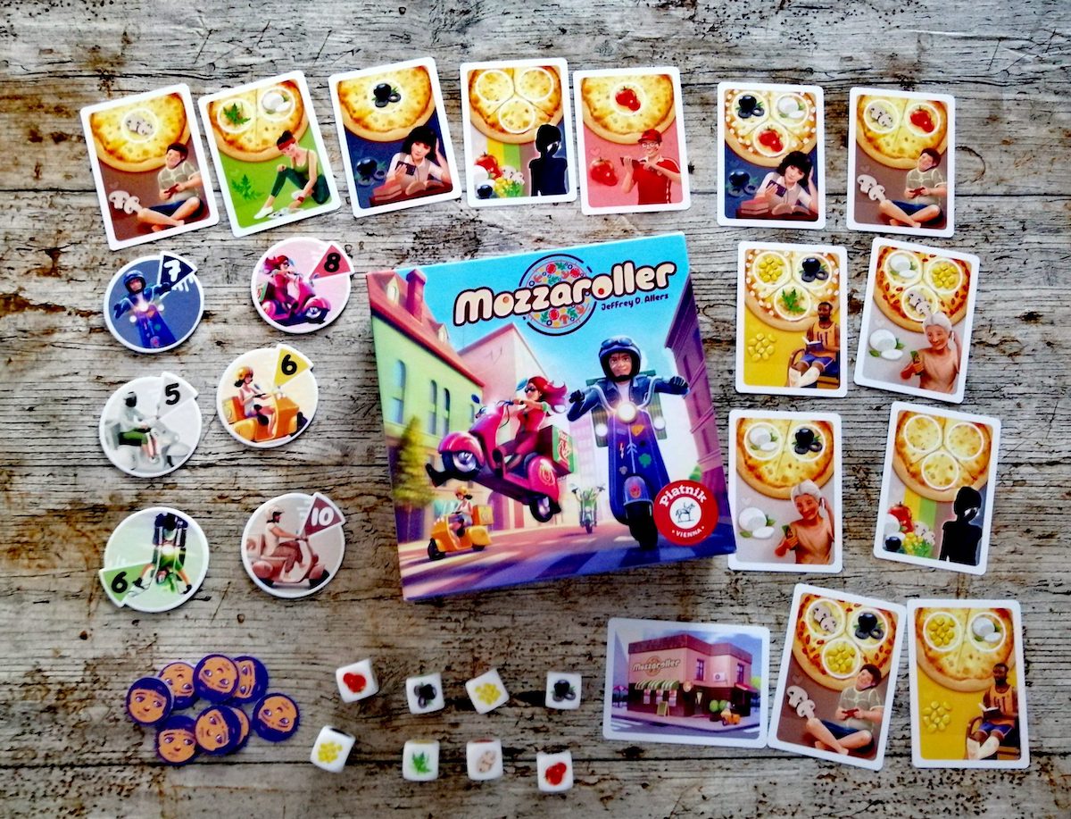 Spieleschachtel mit Inhalt