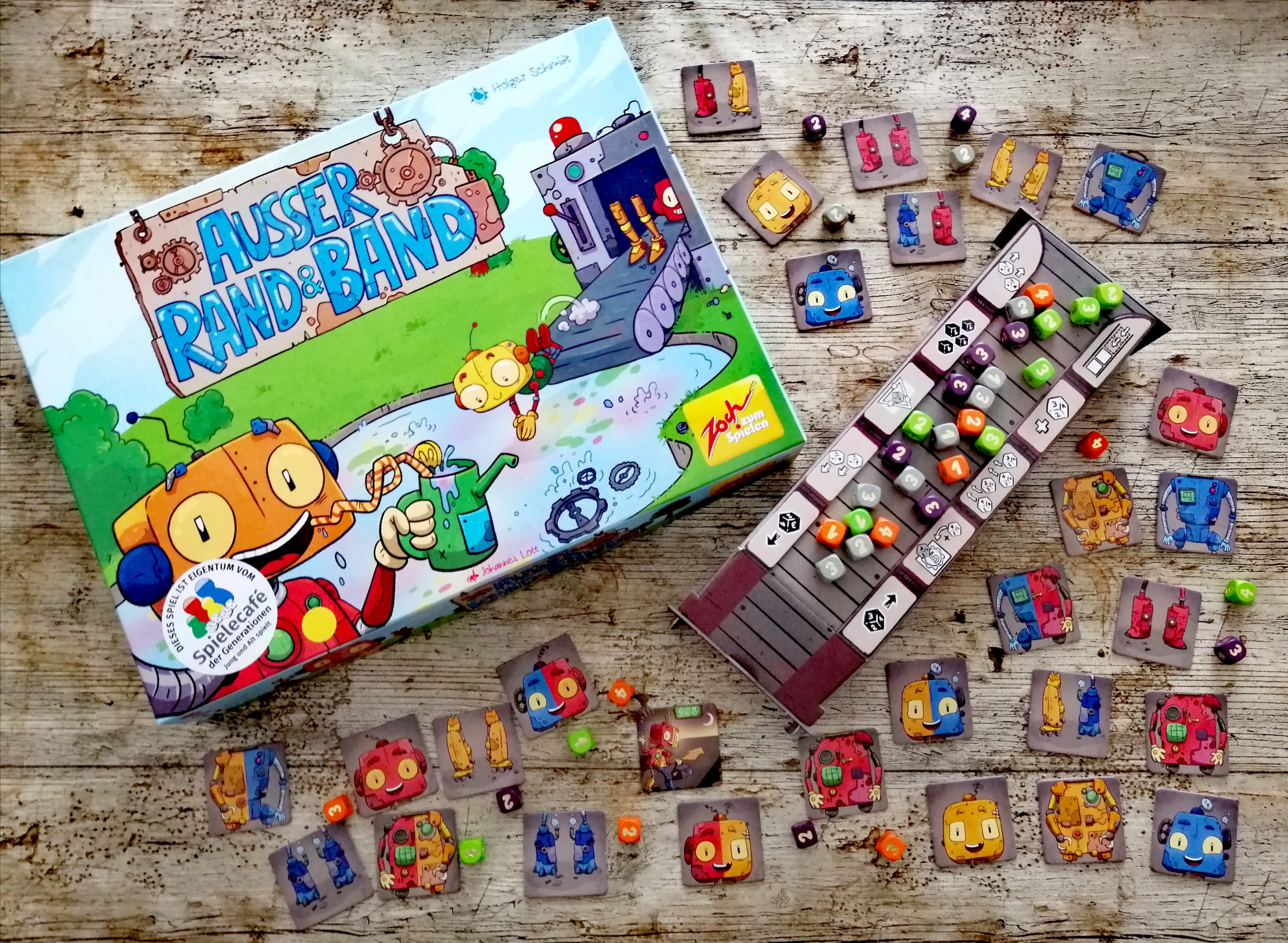 Spieleschachtel mit Inhalt