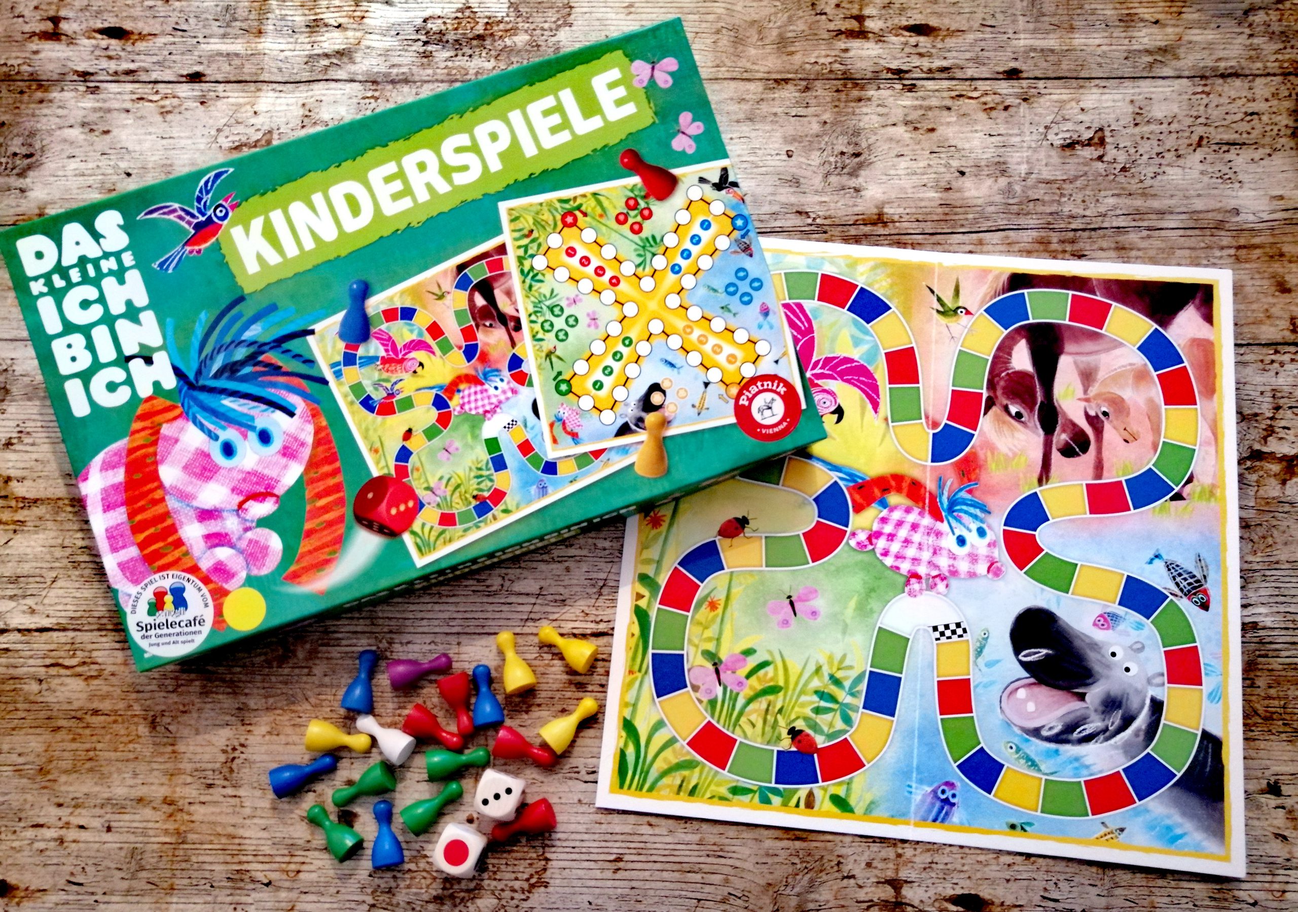 Spieleschachtel mit Inhalt