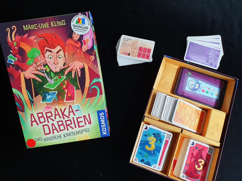 Spielkarton und Inhalt