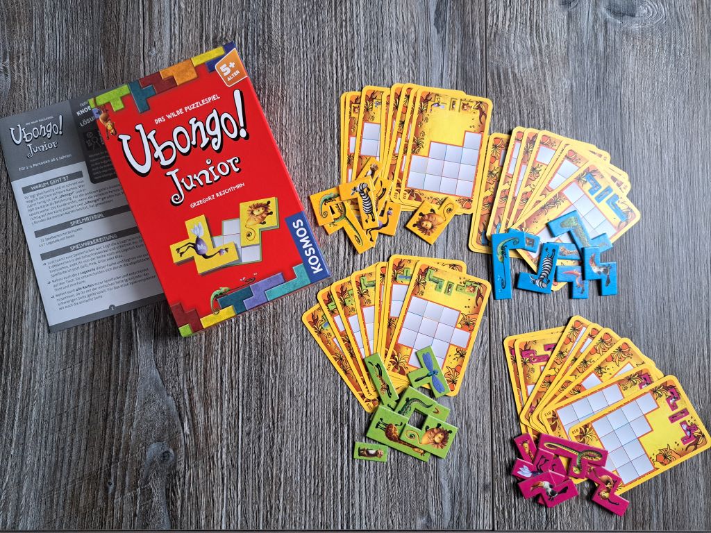 Spielschachtel und Spielmaterial