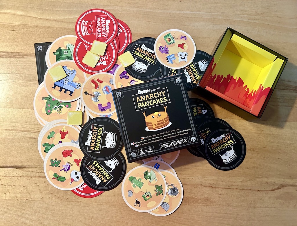 Der Spielkarten mit dem gesamten Material